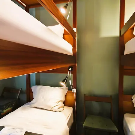 Ey Hostal *
