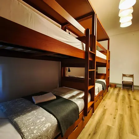 Ey Lisbon Guesthouse Хостел Лиссабон