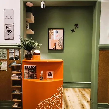 Ey Lisbon Guesthouse Хостел