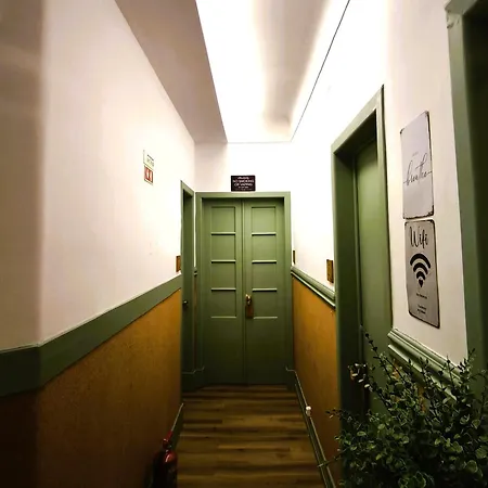 Hostel Ey Lisbon Guesthouse *